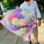 Огромный букет - 15 разноцветных гортензий