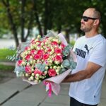 Букет Джумилия и пионовидная кустовая роза